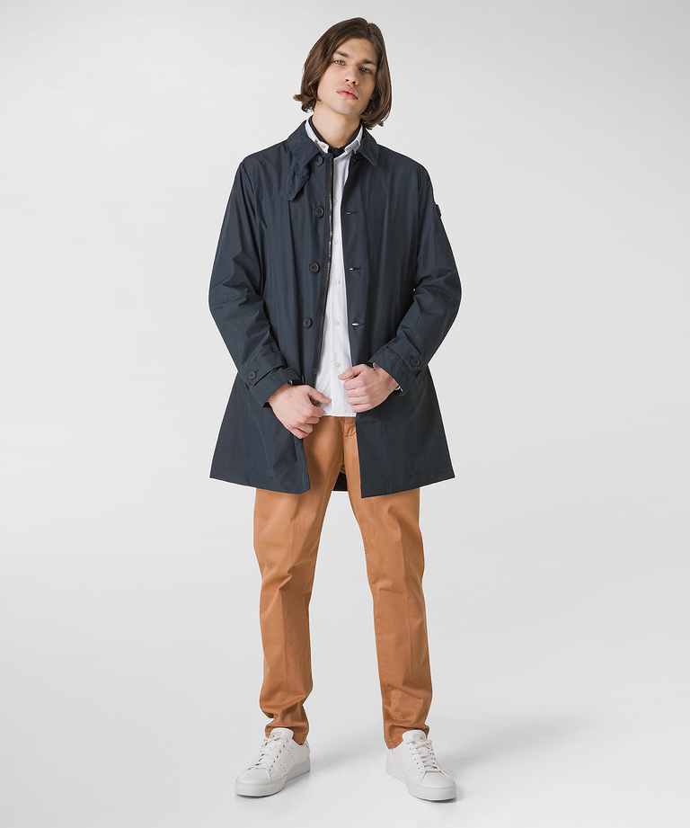 Trench coat in laminated, three-layered fabric - Everyday apparel - Men's clothing | Peuterey
