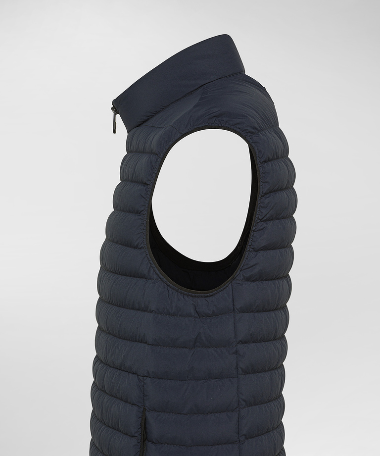 Ultra-lightweight semi-shiny vest