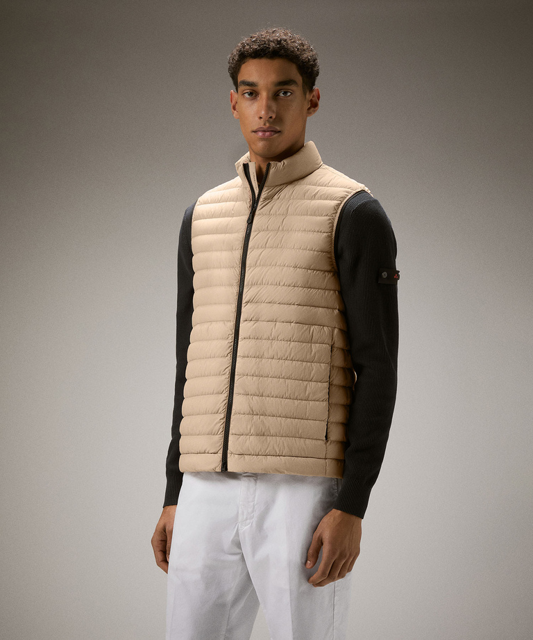 Gilet superleggero e semilucido