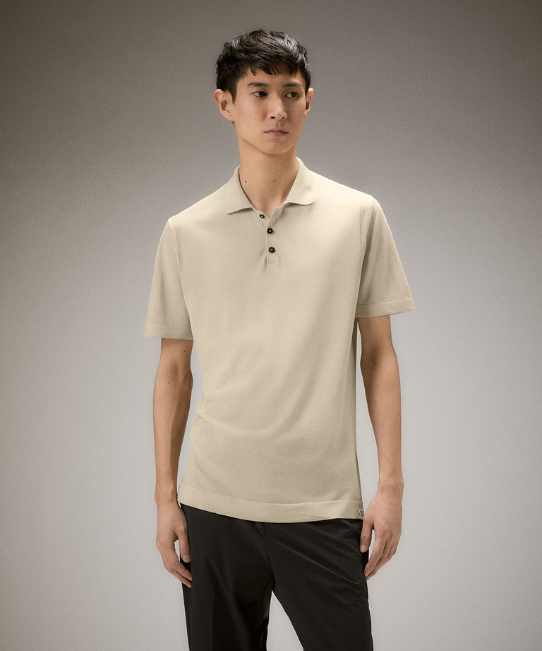 Klassisches Poloshirt aus Baumwolltrikot, stückgefärbt