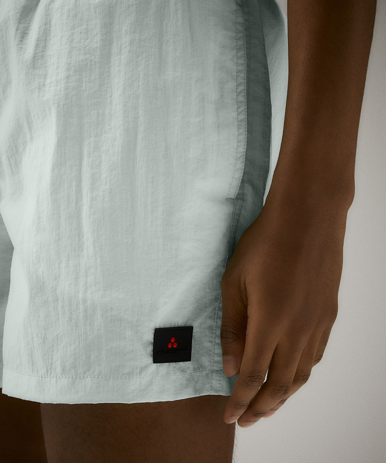 Crinkle effect board shorts