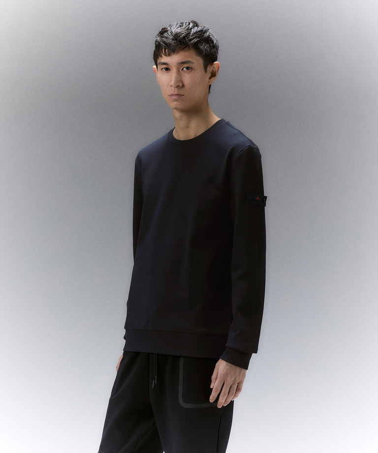 100% cotton crewneck sweatshirt