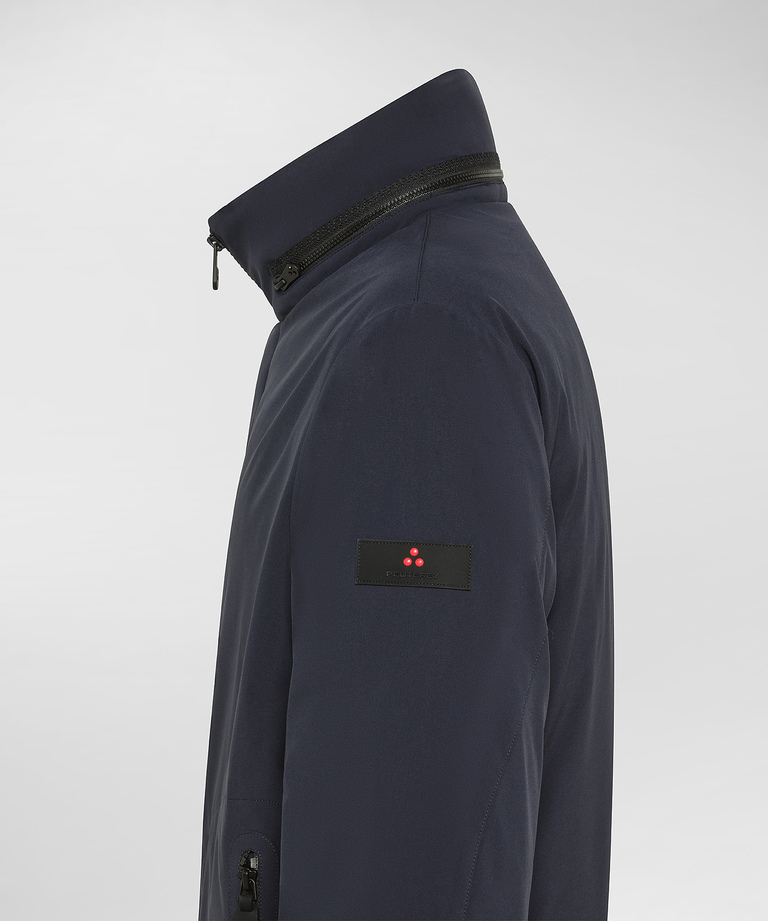 Stretch jacket with pull-out hood