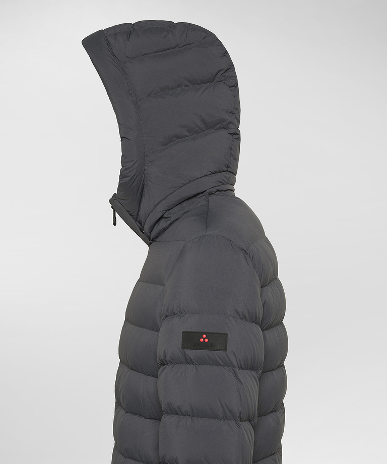 Ultra-lightweight nylon down jacket