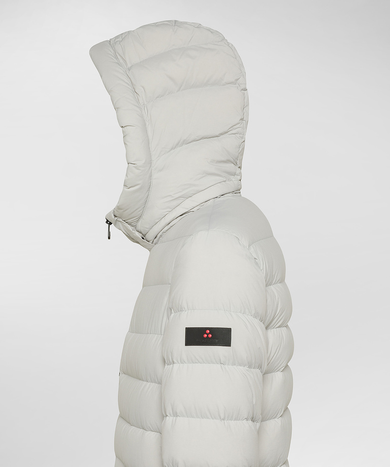 Ultra-lightweight nylon down jacket