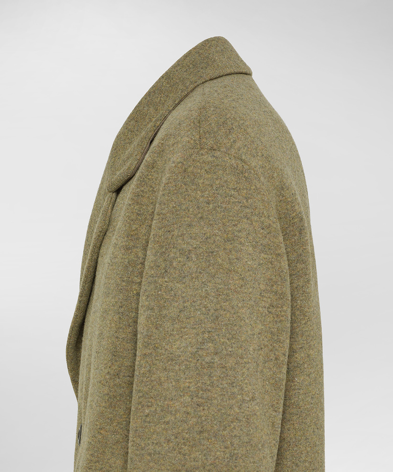 Cappotto doppiopetto in misto lana cardata