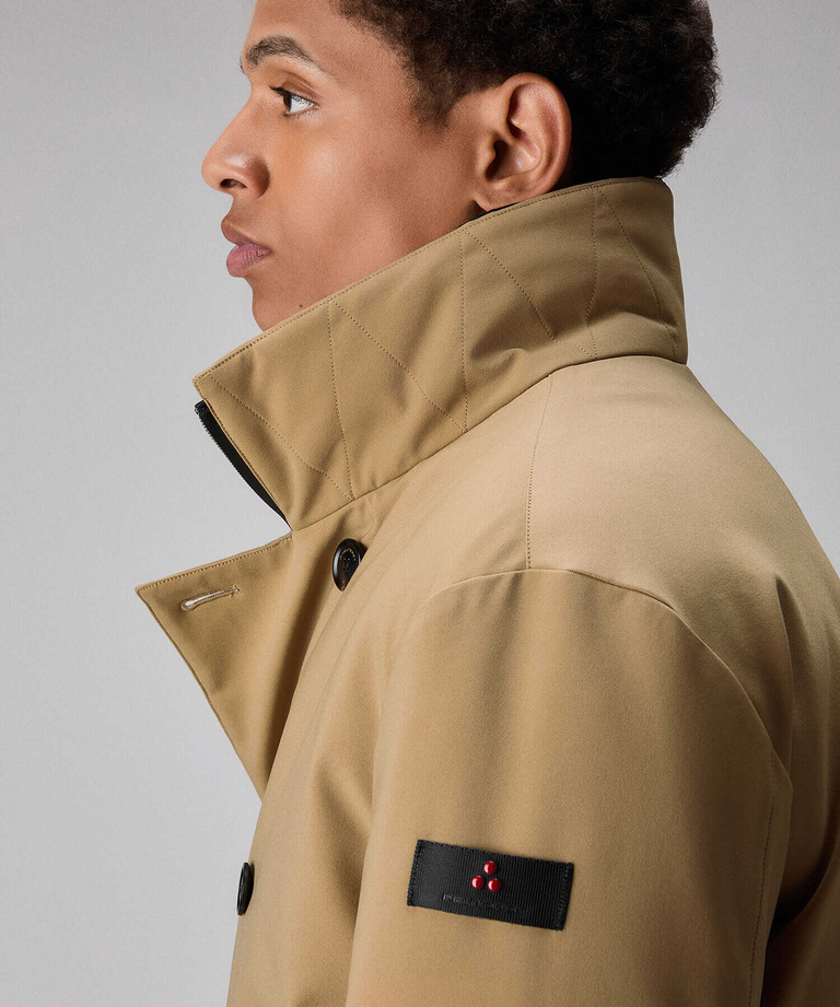 Zweireihige Jacke aus recyceltem Stoff