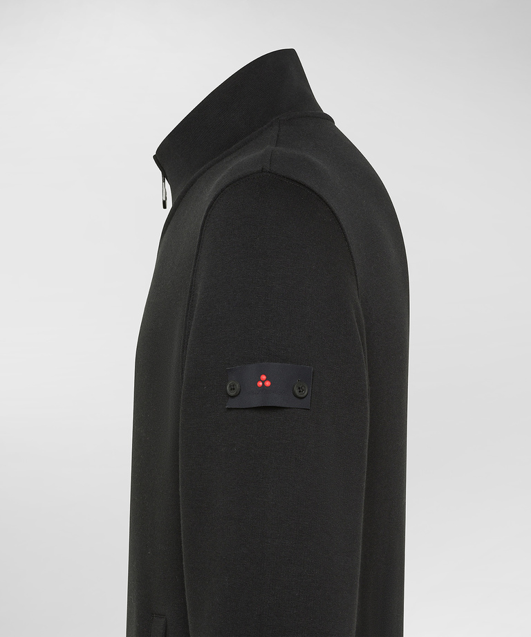 Sweatshirt with half zip