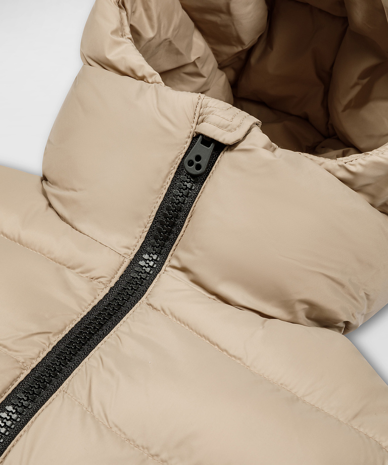 Gesteppte Daunenjacke mit Kapuze