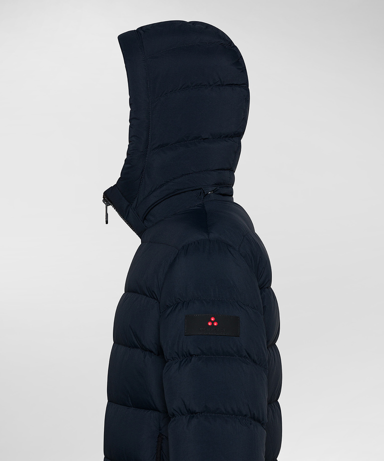 Piumino in nylon leggero con cappuccio