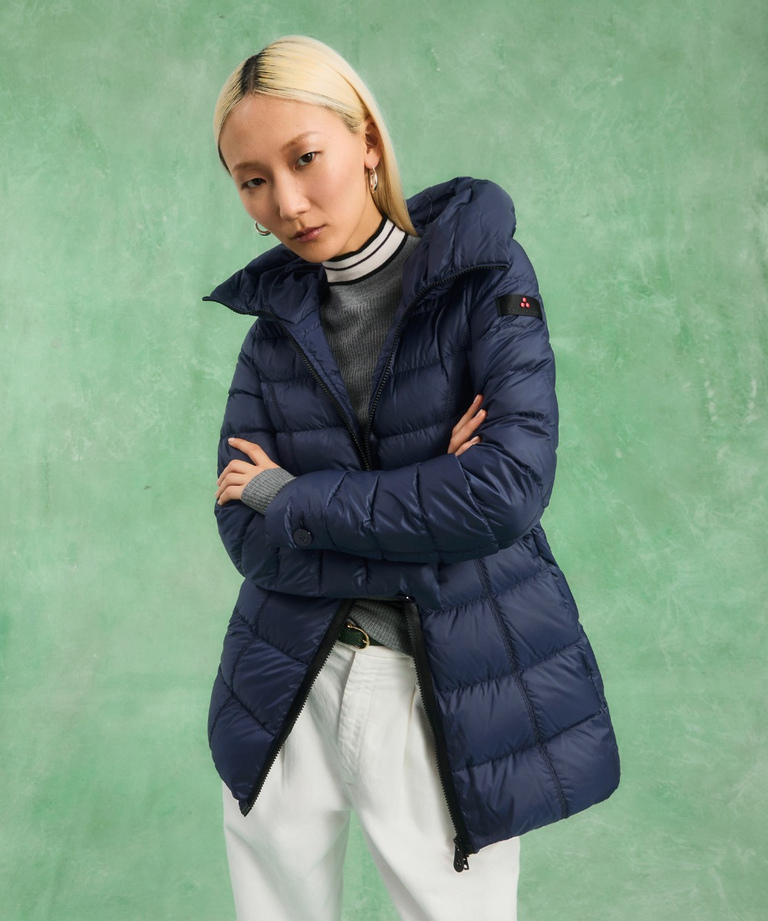 Recycled fabric and down jacket - Fall-Winter 2023 Womenswear Collection | Peuterey