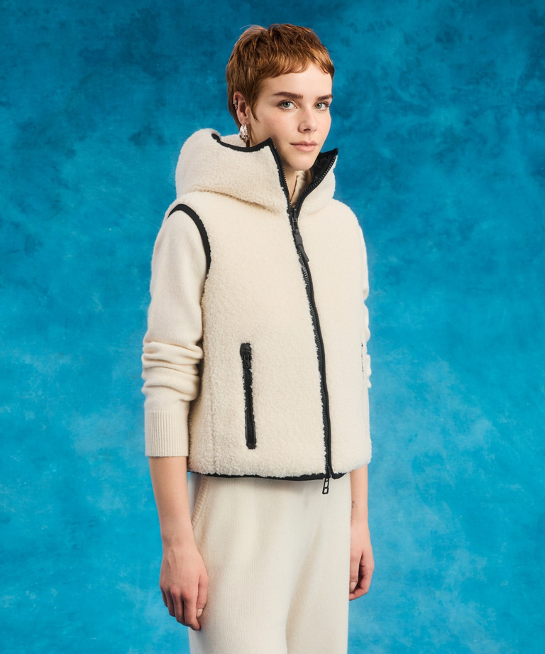 Reversible vest in soft teddy and nylon - Gilet & sleeveless padded jacket for women | Peuterey