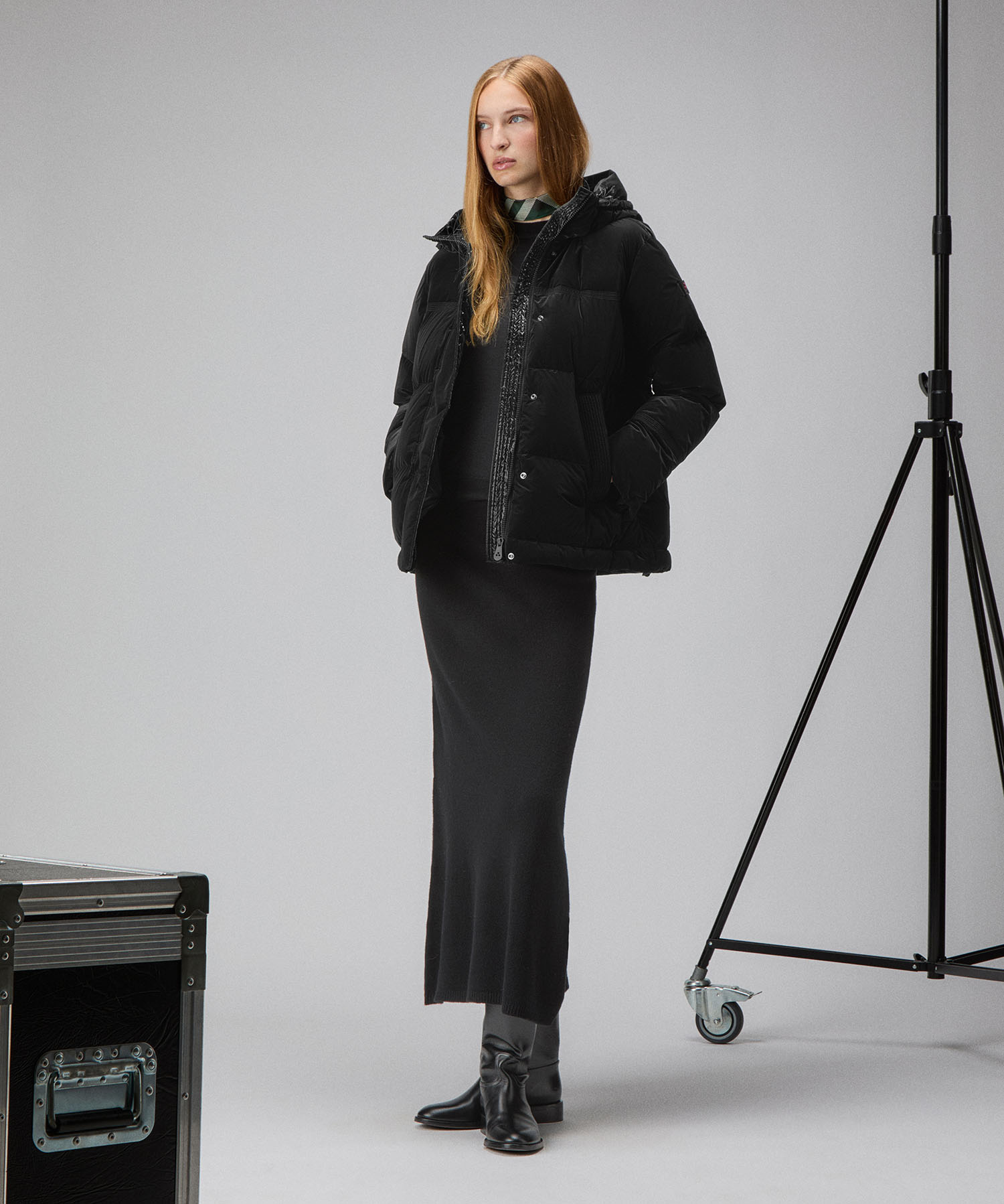 MATT AND SHINY NYLON DOWN JACKET, color Black | Peuterey