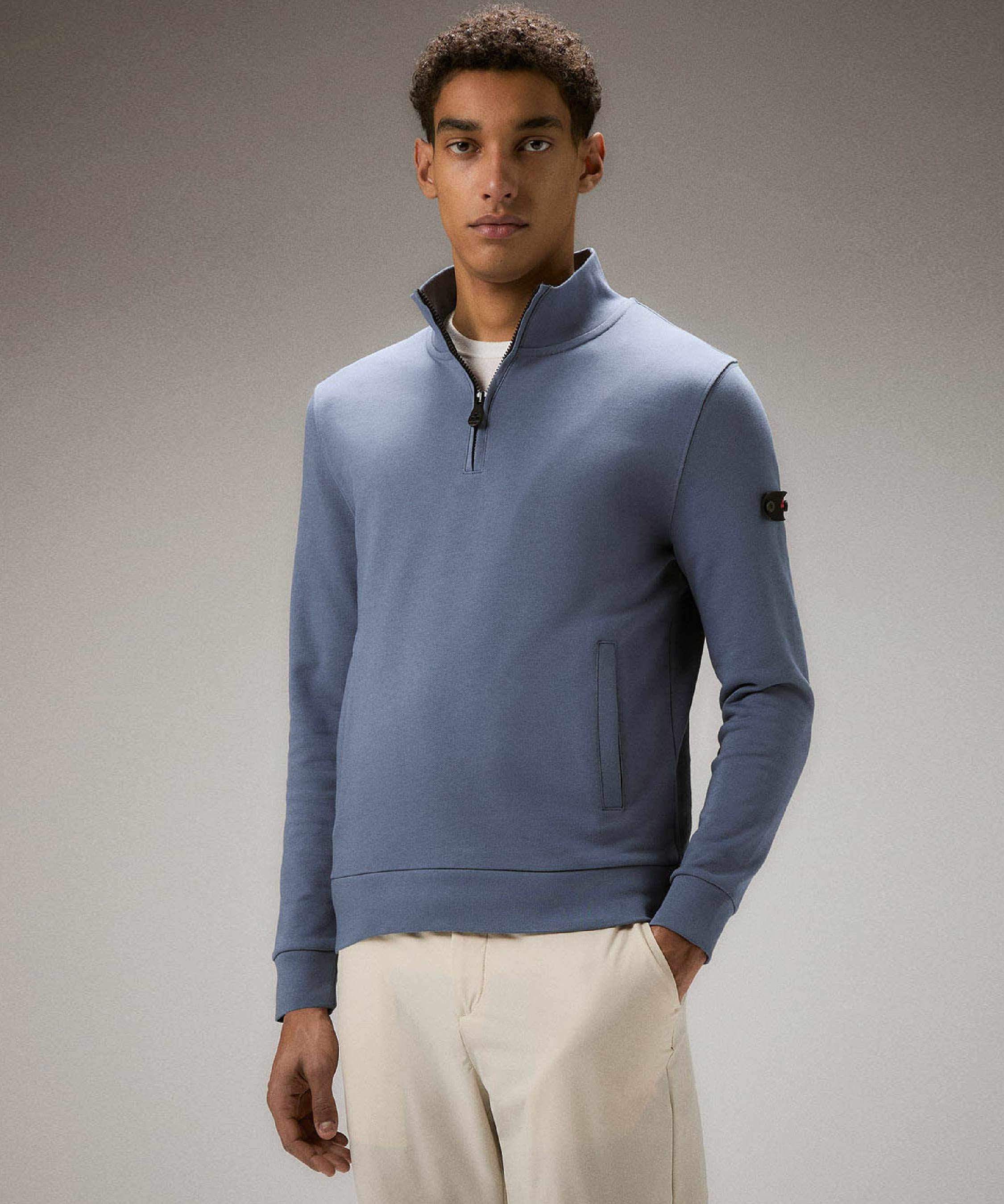 KNITWEAR